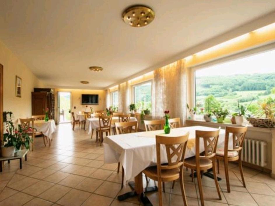 Chateau-De-La-Moselle Kinheim ภายนอก รูปภาพ